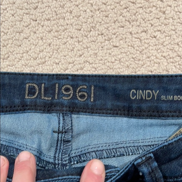 DL1961 “Cindy” Slim bootcut jean size 25 - Picture 7 of 8